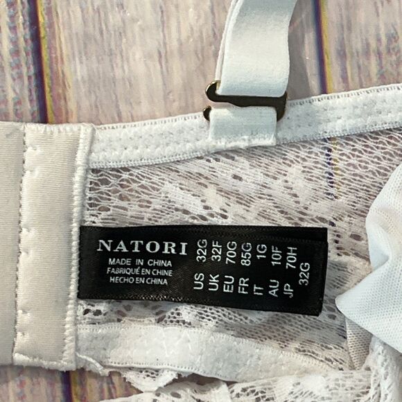 Natori Back Clasp Lace Bra Underwire Size 32G - Picture 4 of 7